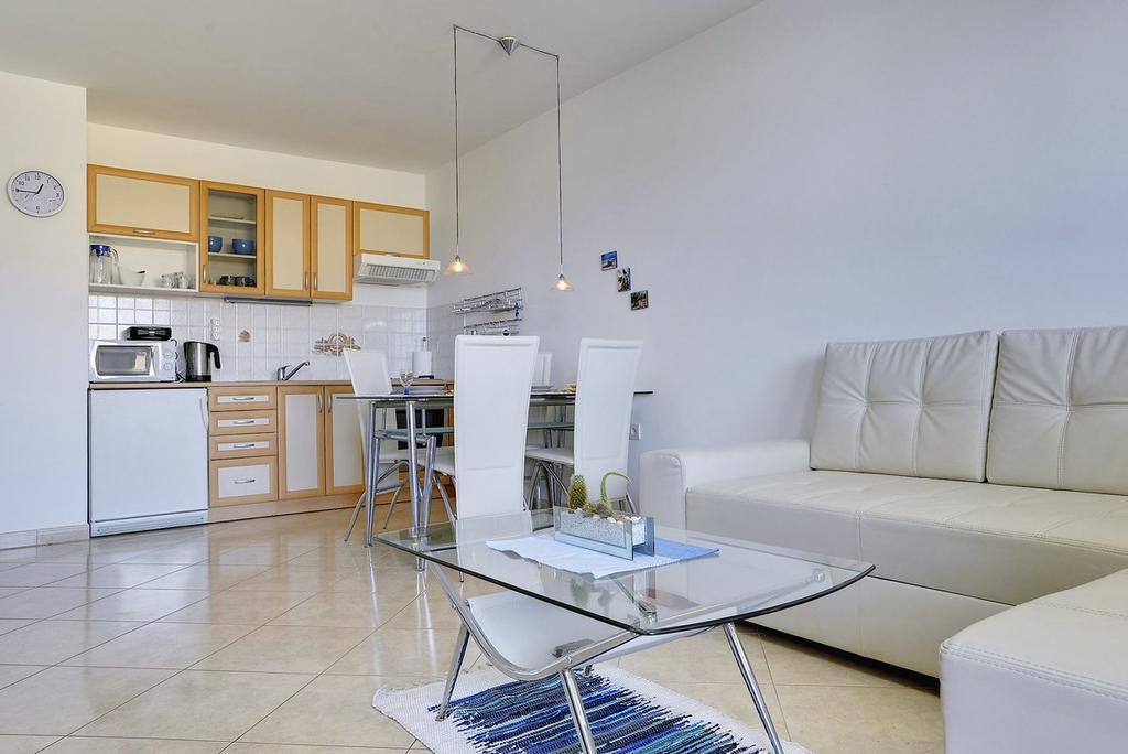 Apartment Frlan Liznjan Ngoại thất bức ảnh