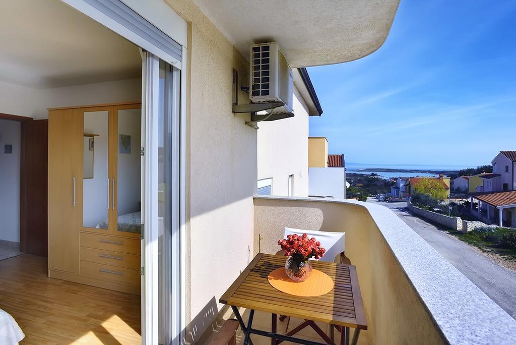 Apartment Frlan Liznjan Ngoại thất bức ảnh